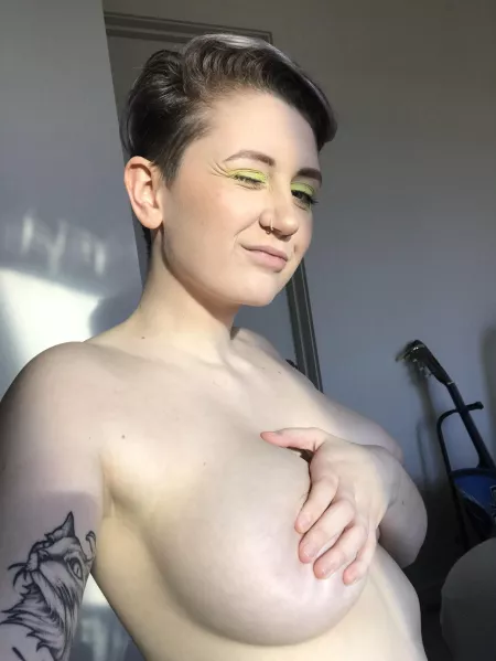 Happy Friday! Let me be a good girl for you all weekend π