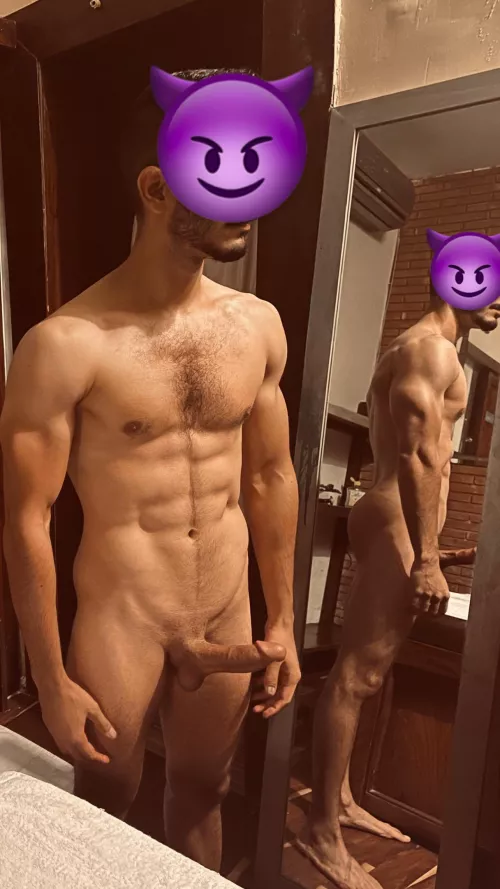 Happy Friday you beautiful people! Tripping slightly, amazing feels! (OC) (M30)