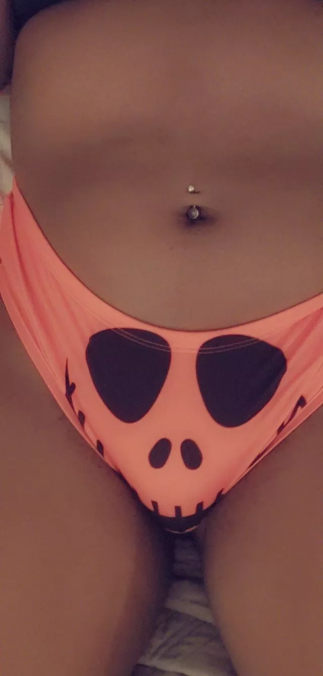 Happy Halloween ๐ Time to start Craving me instead ๐งก Happy Halloween ๐ Time to start Craving me instead ๐งก