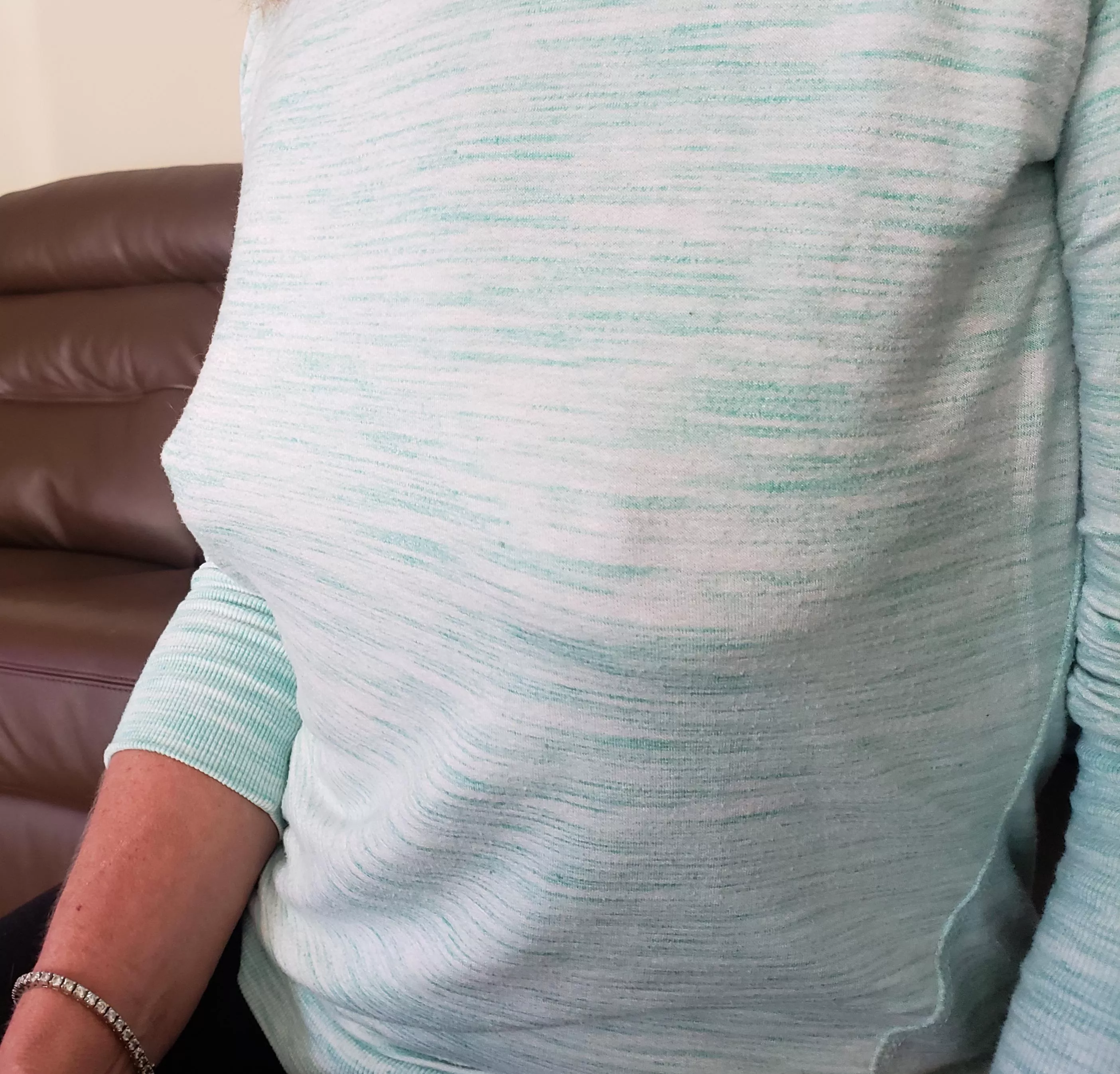 Happy Hump Day! Anyone out there want to hump me? 😉