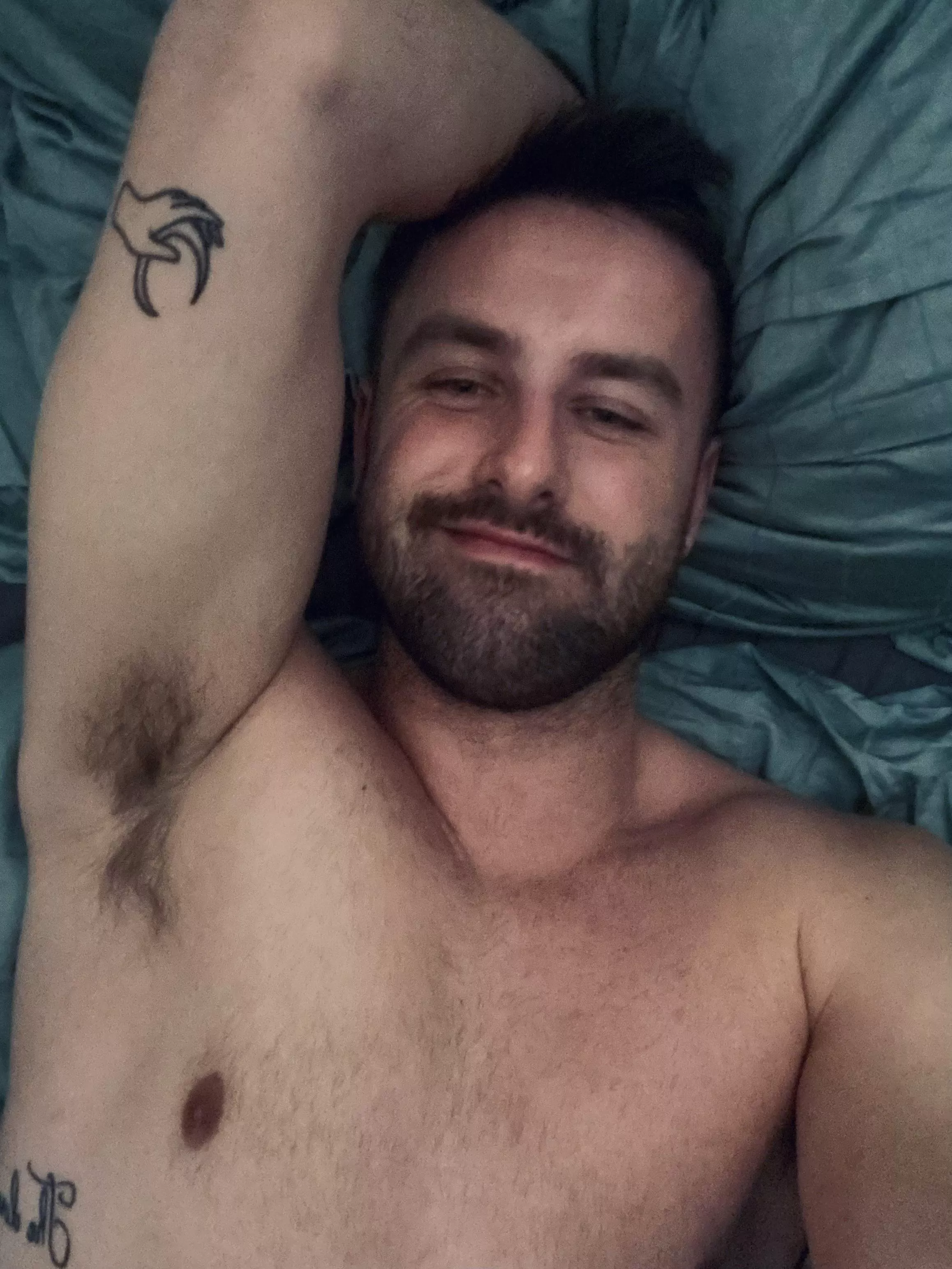 Happy hump day! I feel like my seasonal depression is finally over 💆‍♂️ time to live fearlessly 💫