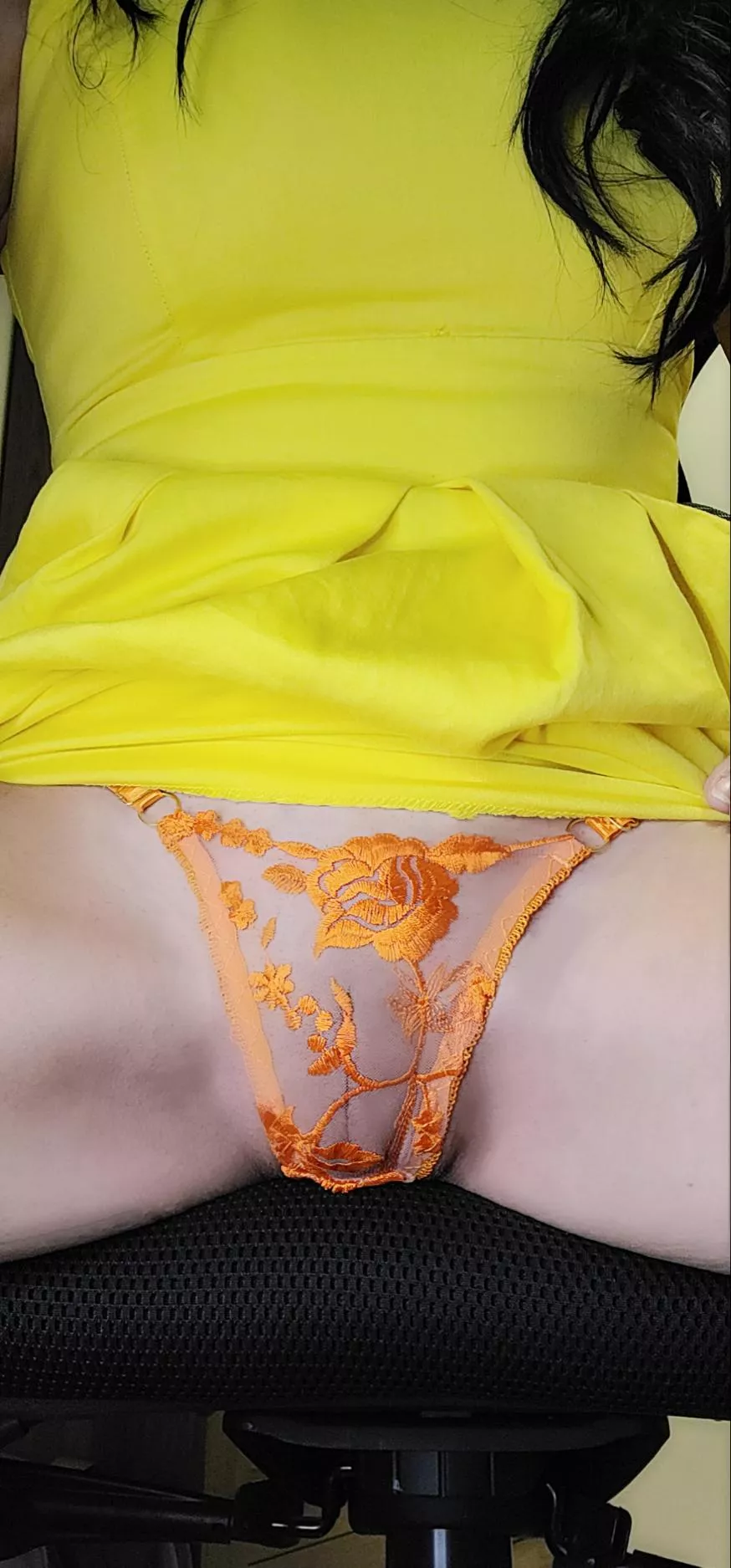 Happy Hump Day. Waiting on a good office Hump [f]