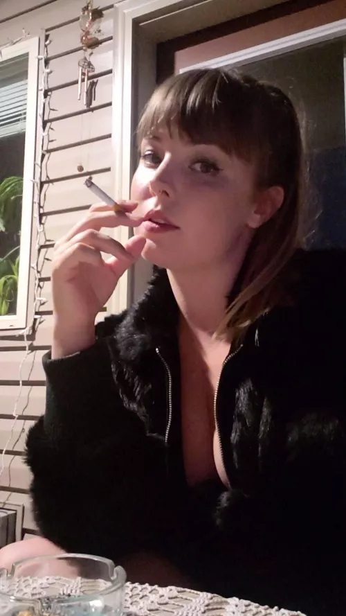 Happy Monday 👄💨