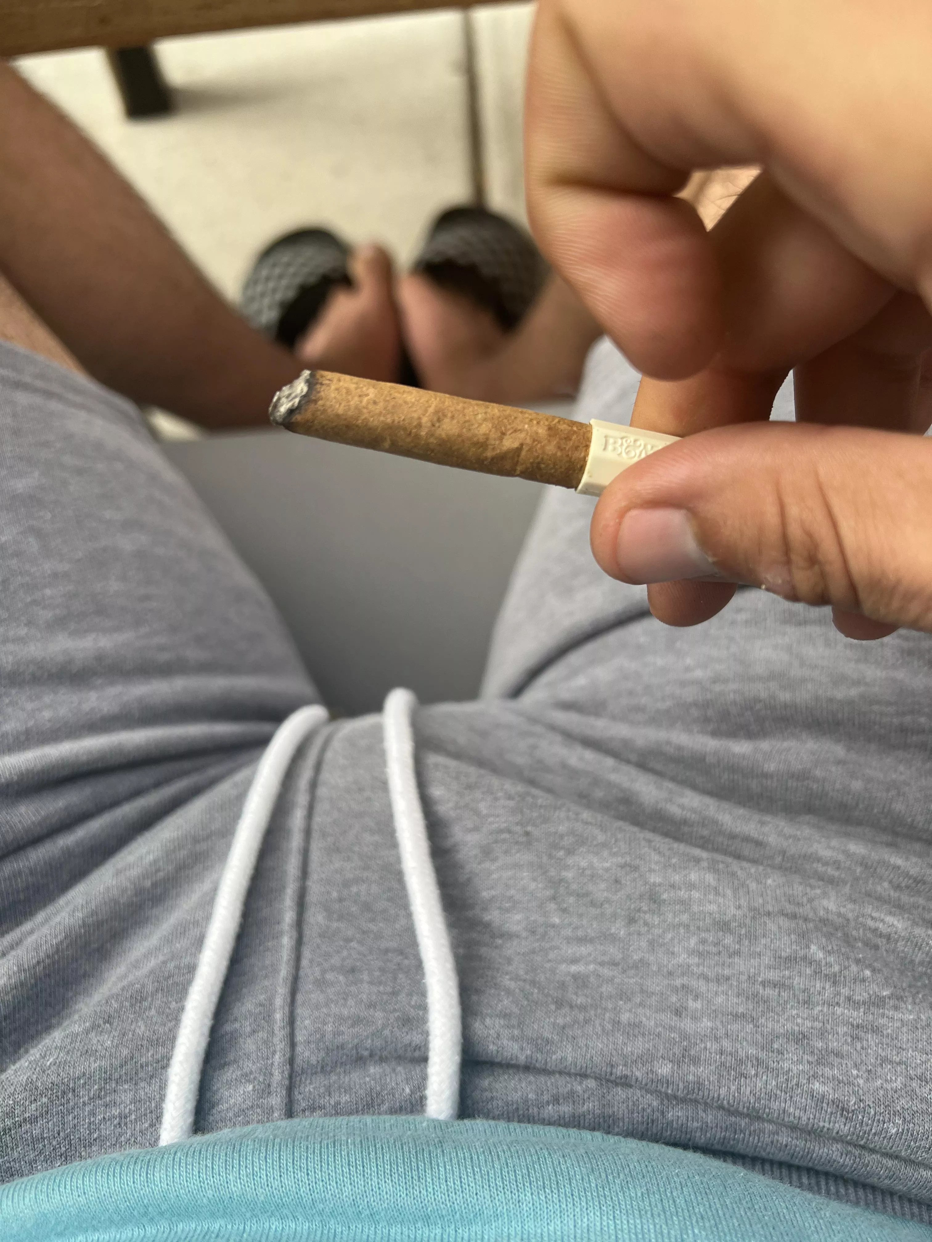 happy monday, still not sure if i’m gonna participate in NNN 👀