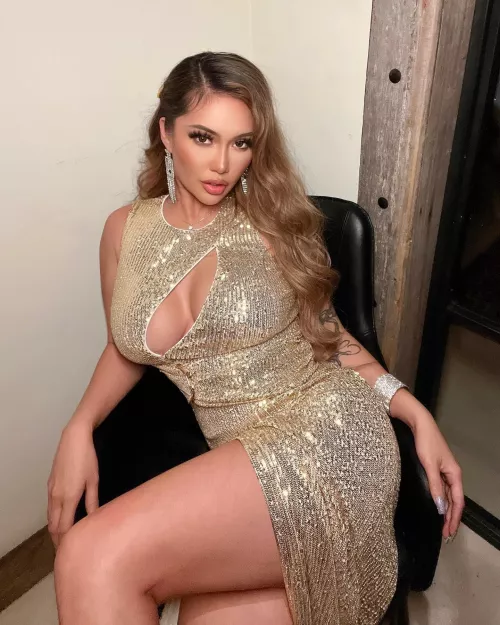 Happy New Year!! My OF is now FREE!! 🥳🥳🥳 link in b i o