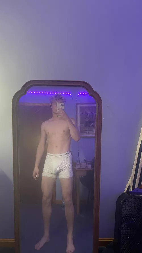 happy new year’s eve let’s kiss n make the balls drop