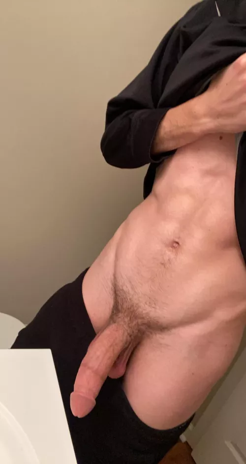 Happy New Years who wants to fuck at midnight