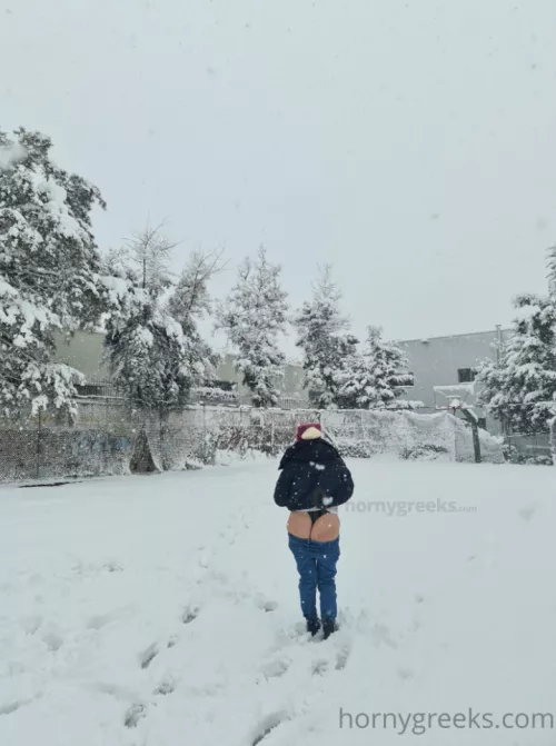 Happy snowy Monday! 😈💓🍌