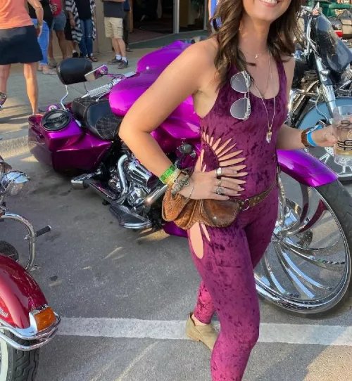 Happy Sunday, cuties! Dreaming of warmer weather and fun parties!