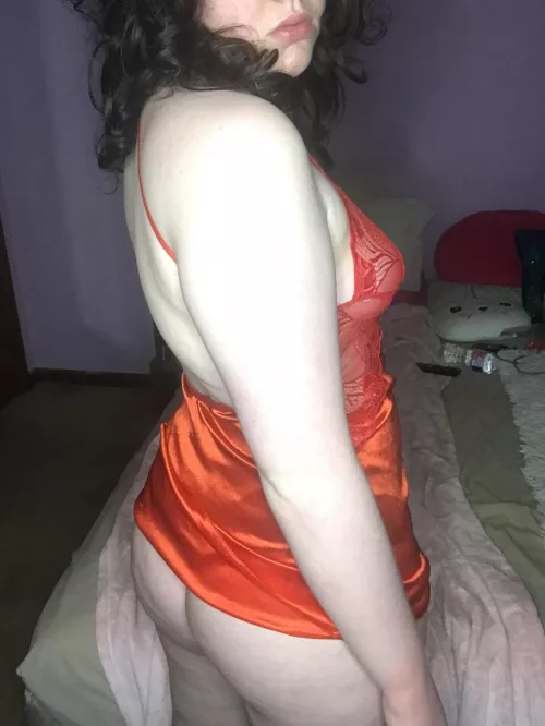 Happy Valentine’s Day! ❤️ Would you suck my tits or slap my ass? [STBA]