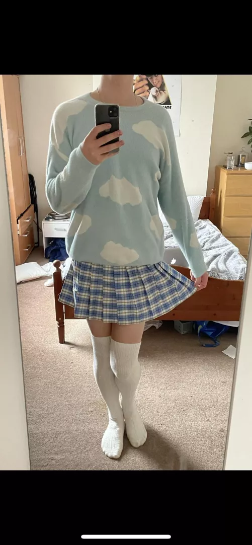 Happy Wednesday Everyone! 💖⛅️