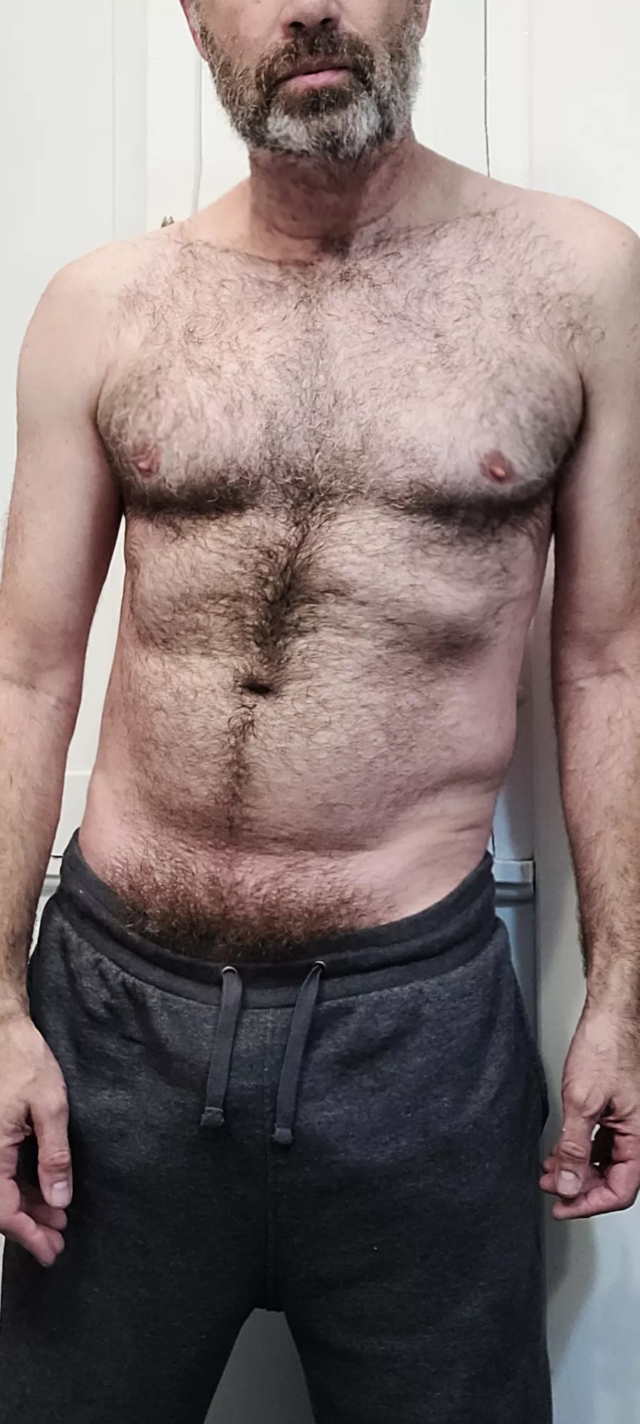 Hard to keep this cock fur tamed 😈