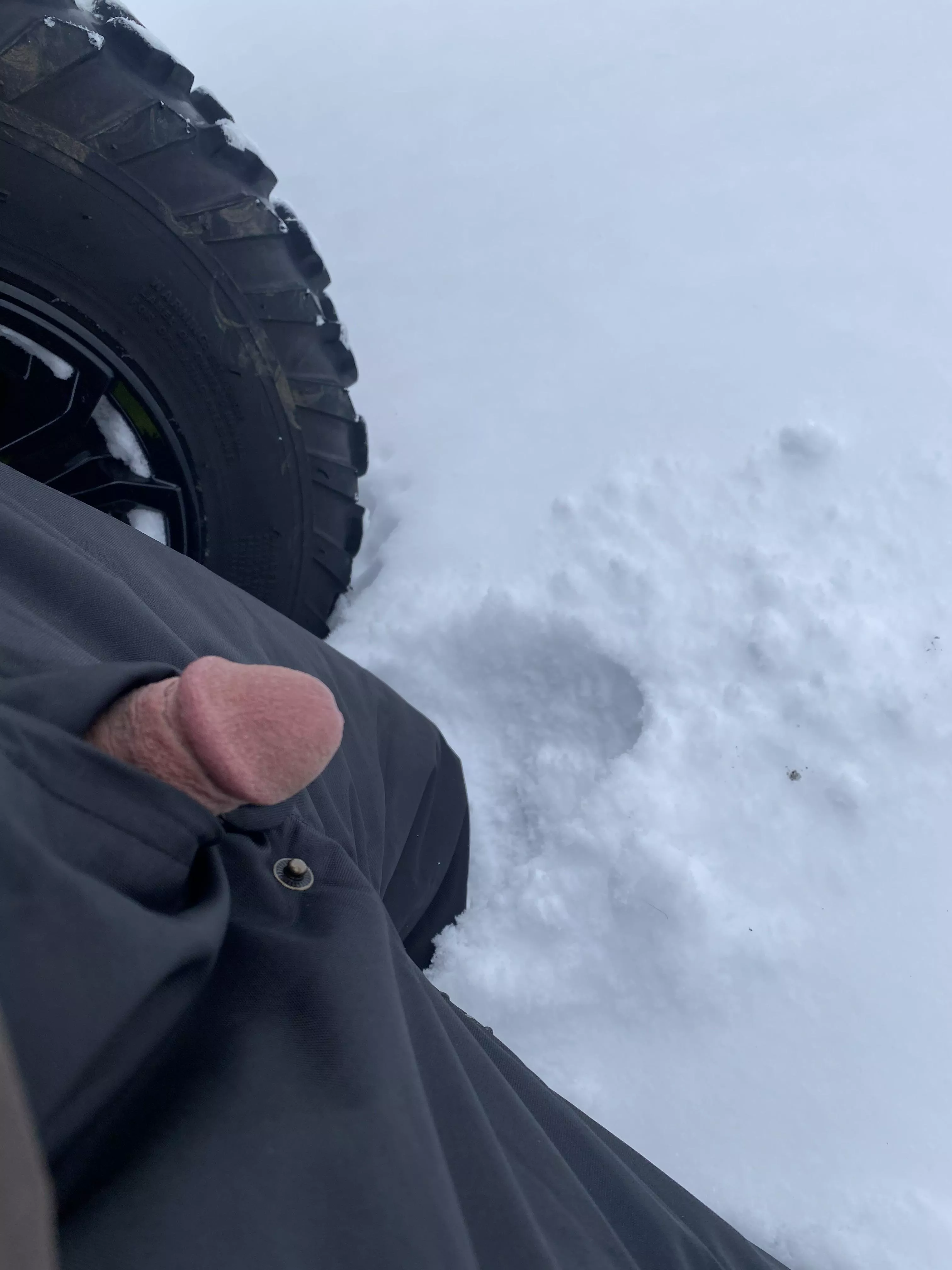 Hardly sticks out of my clothes (30)