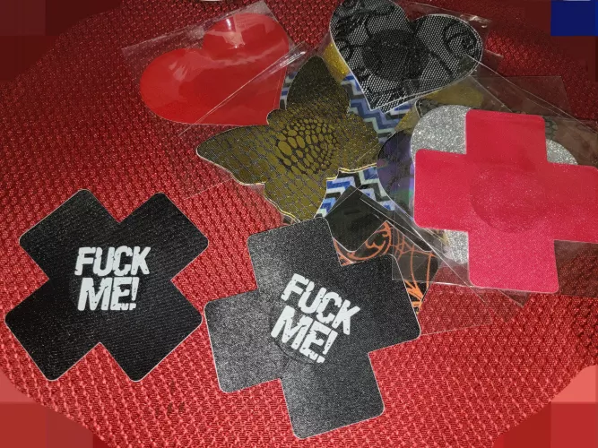 Has anyone had any issues with nipple pasties on their doll?