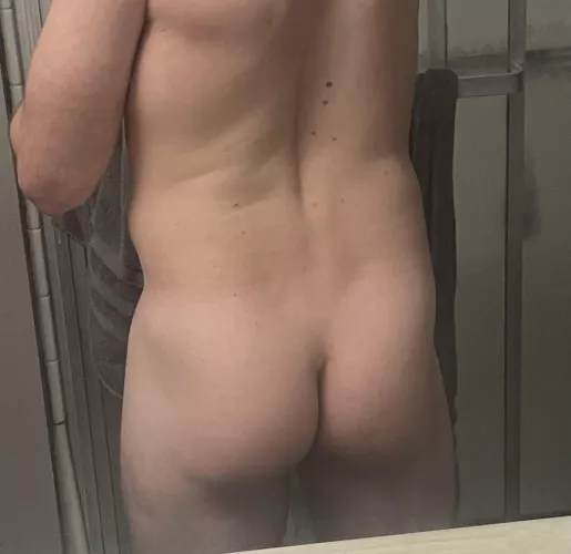 have no idea if i have a good ass or not. tell me honestly do i?