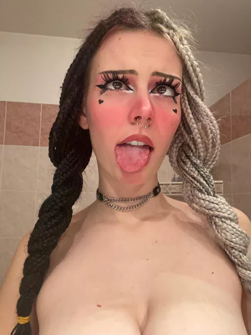 Have you ever dreamed of a hot girl that’s into naughty stuff all day long? Here I am 🥺😈🤤