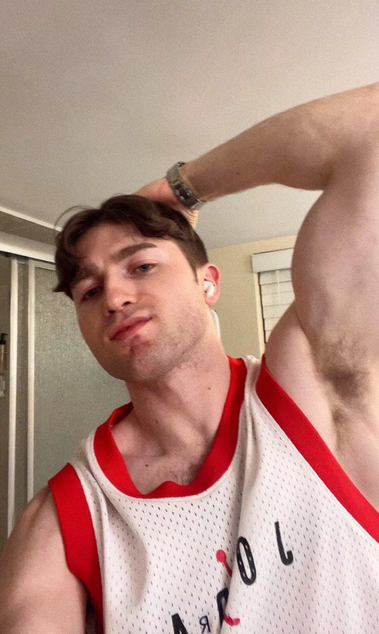 Haven't posted here in a while 😏