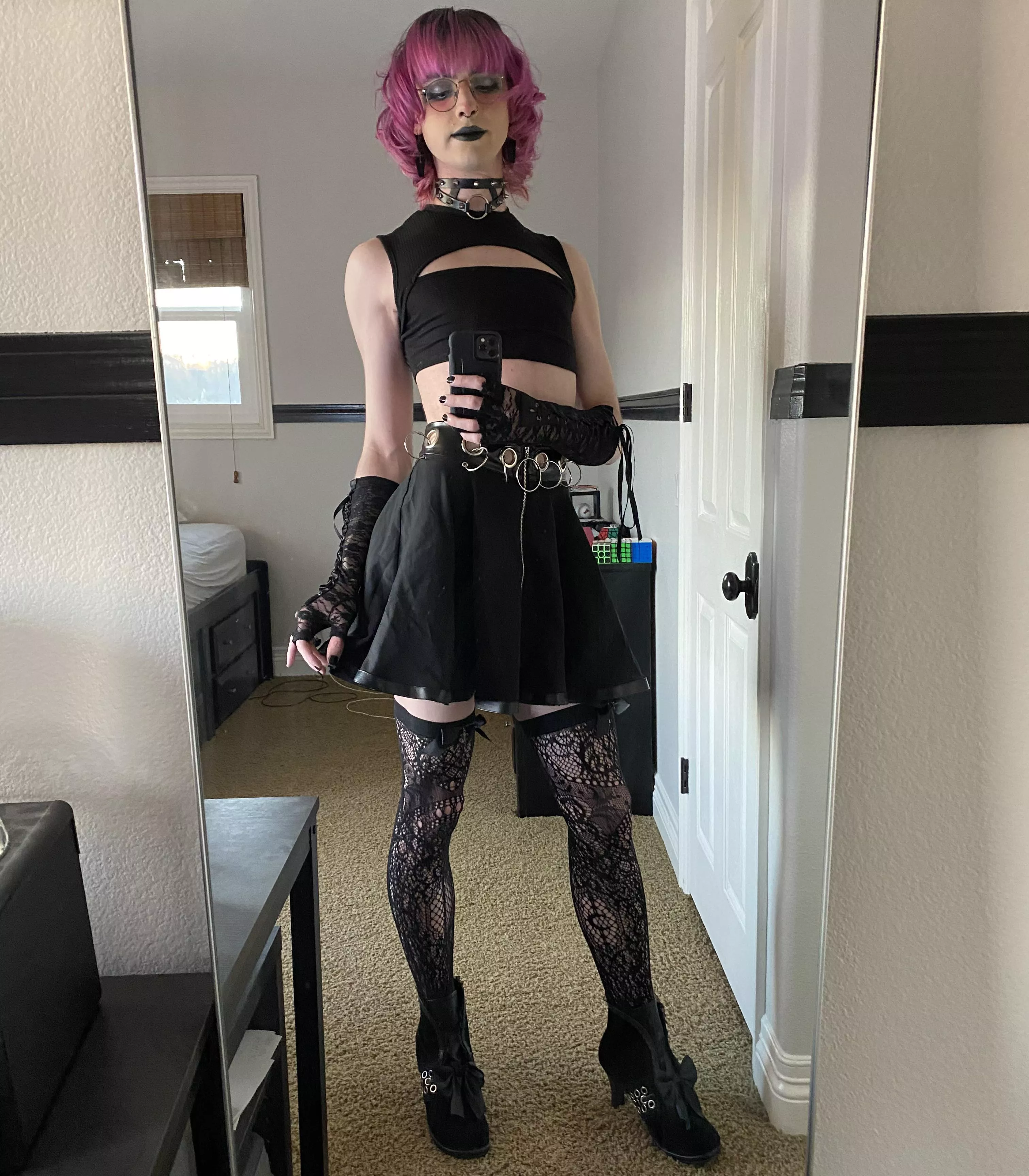 Haven’t posted in a while, but I’m back and feel ready to conquer 2022! 🖤