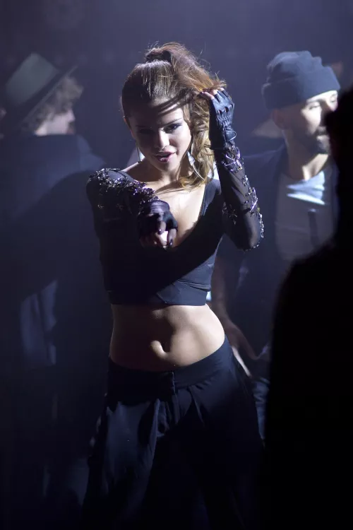 Haven’t stroked to Selina Gomez in a while, would love some encouragement to change that