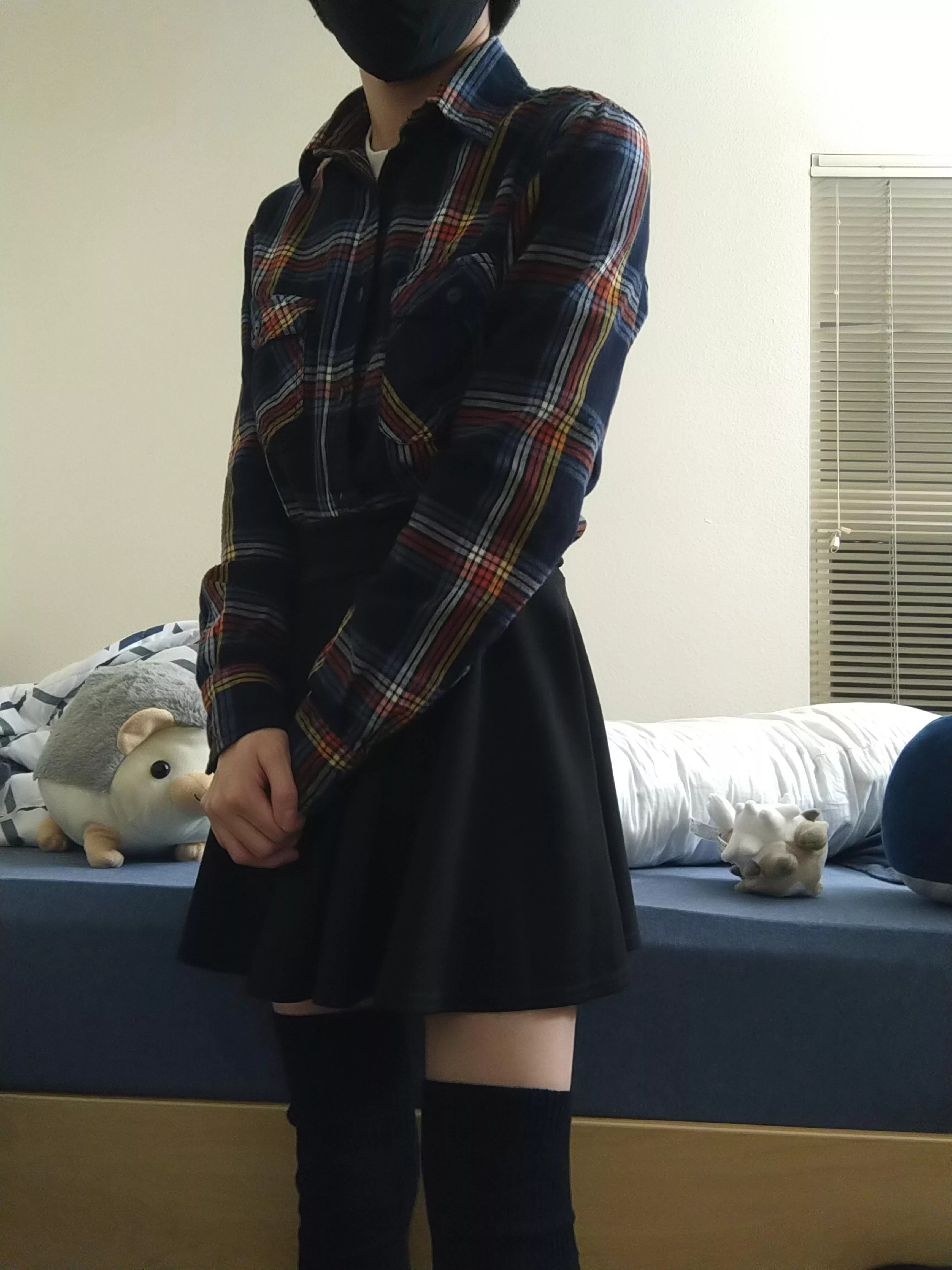 Haven't uploaded in a while 😳 hope this is half-decent date wear