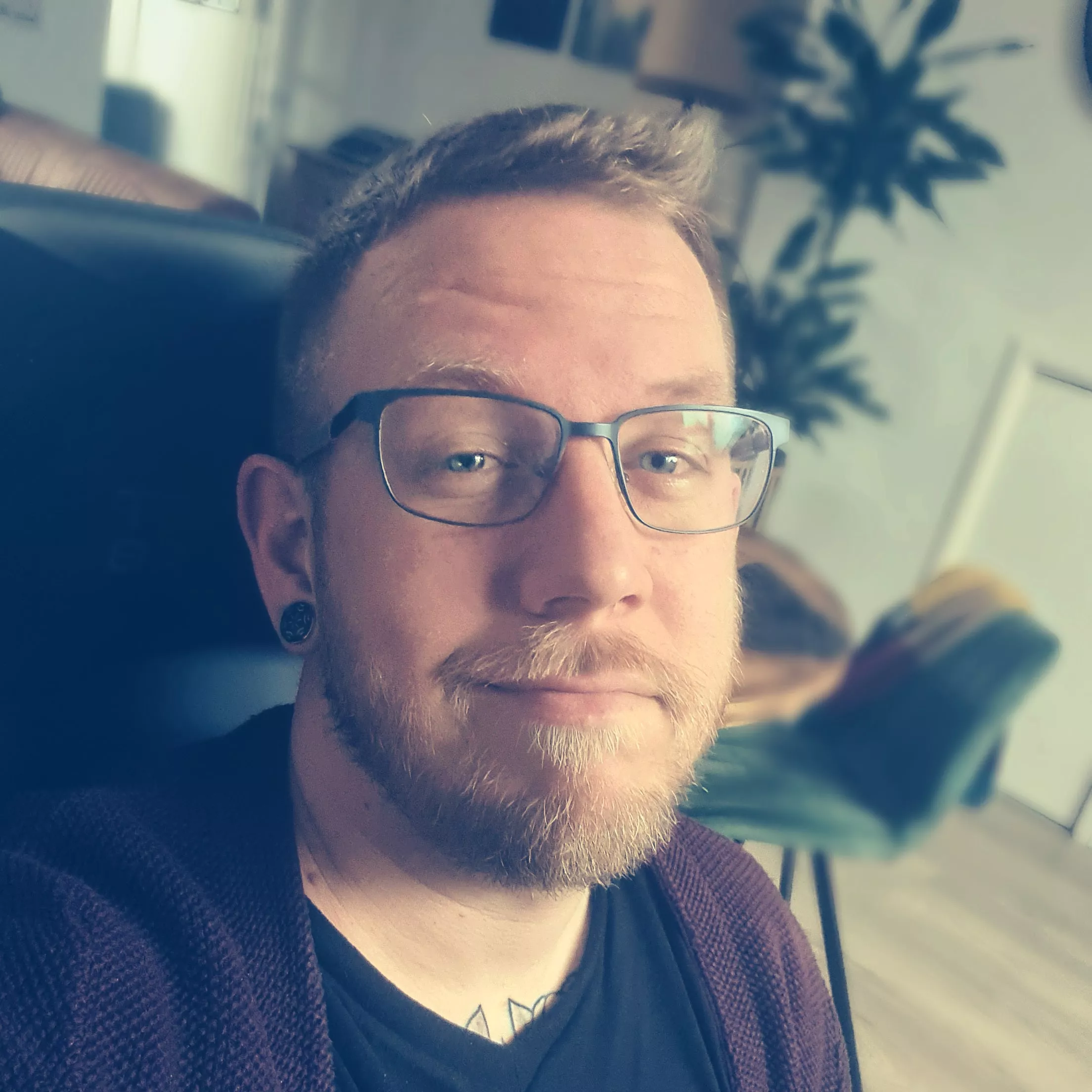 Having the most relaxing afternoon after my hike this morning. Let's check all the new stuff in ff14