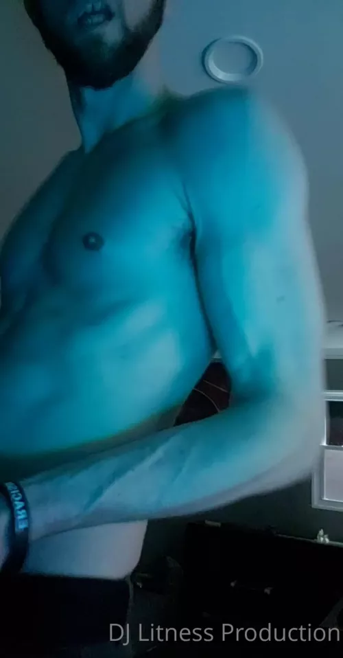 He has nice veins doesn't he?