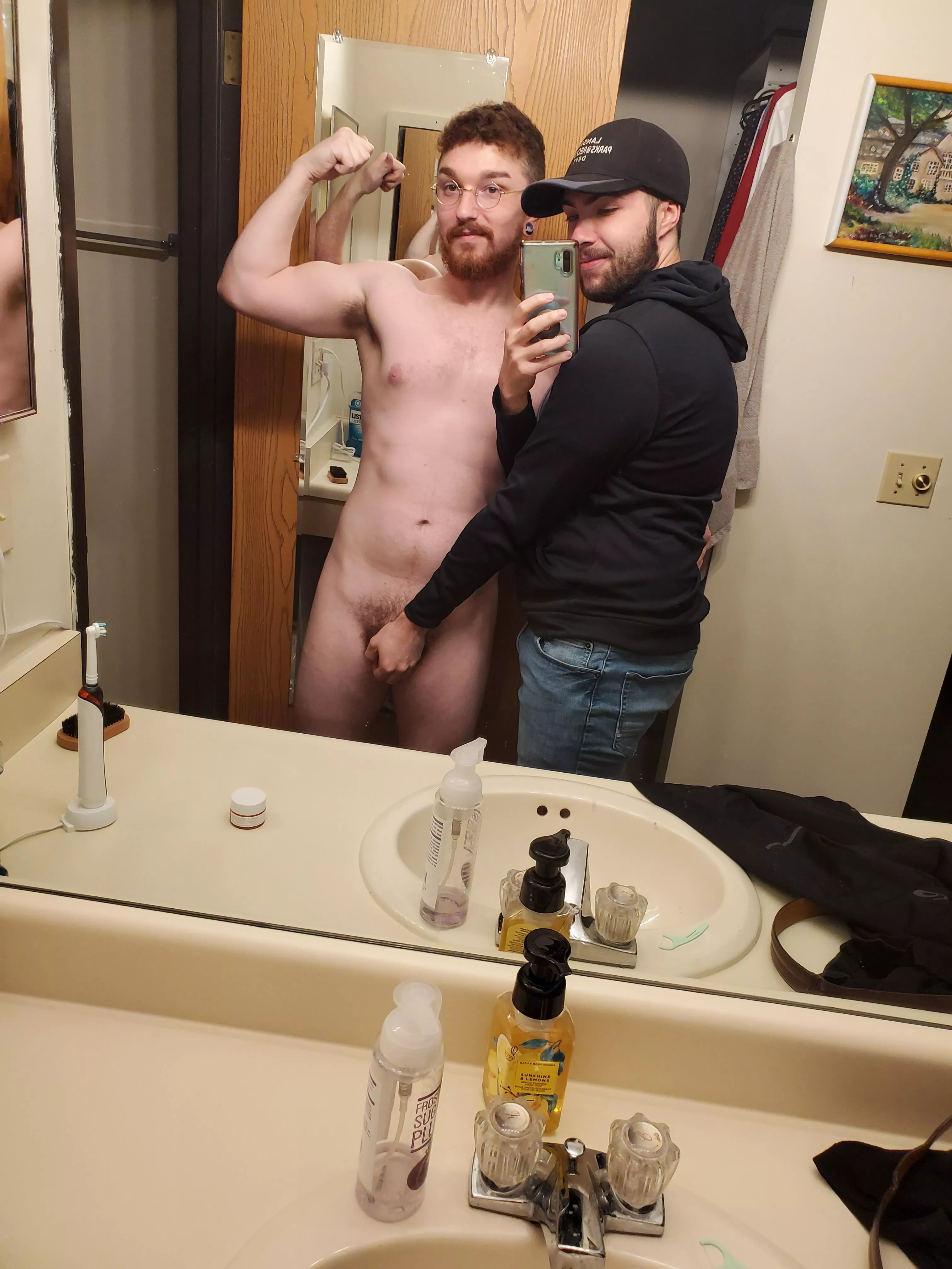 He likes to hold it for me after a workout π€·π»ββοΈ He likes to hold it for me after a workout π€·π»ββοΈ