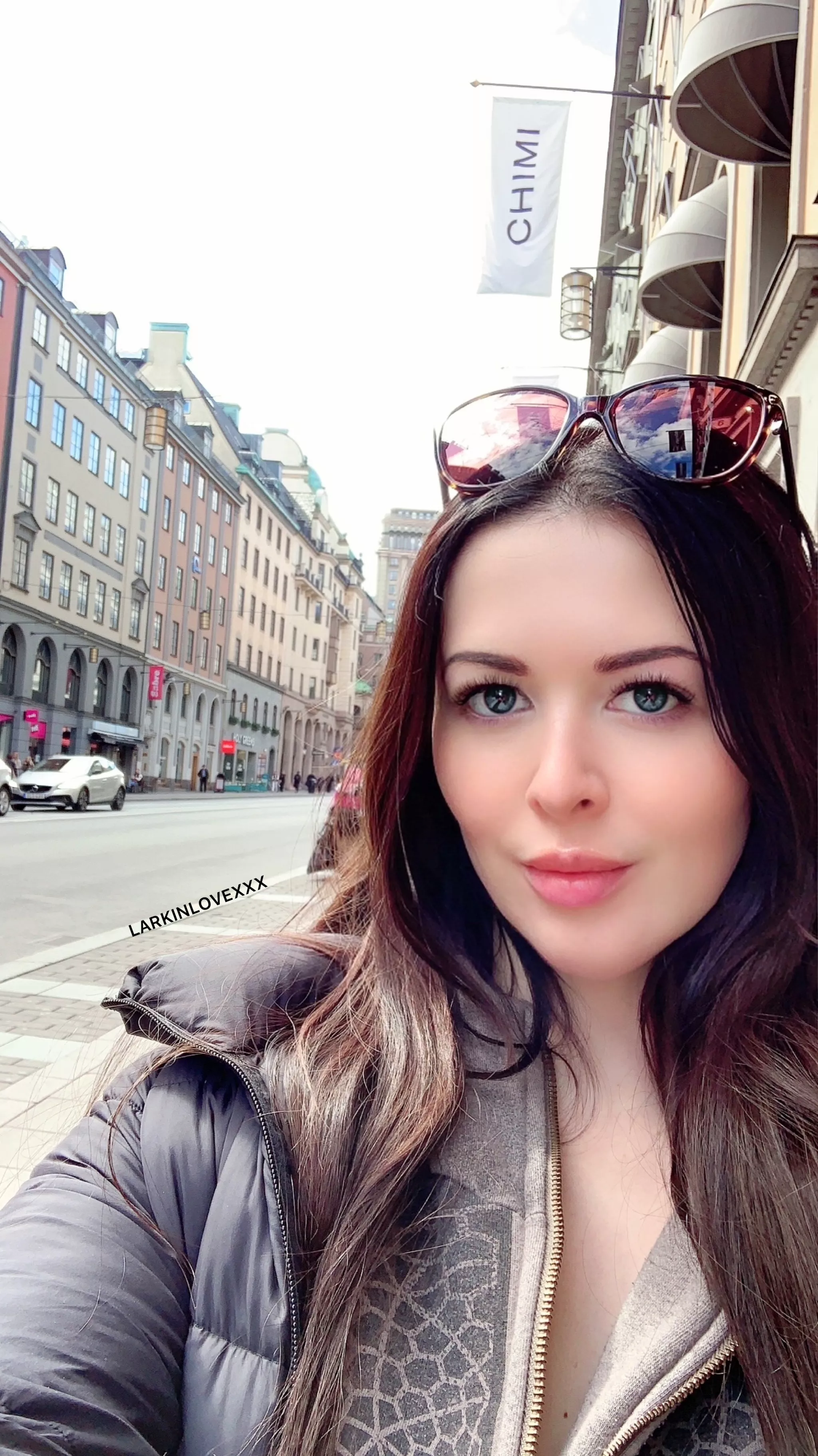 Headed to Starbucks, what do y'all want? 😉