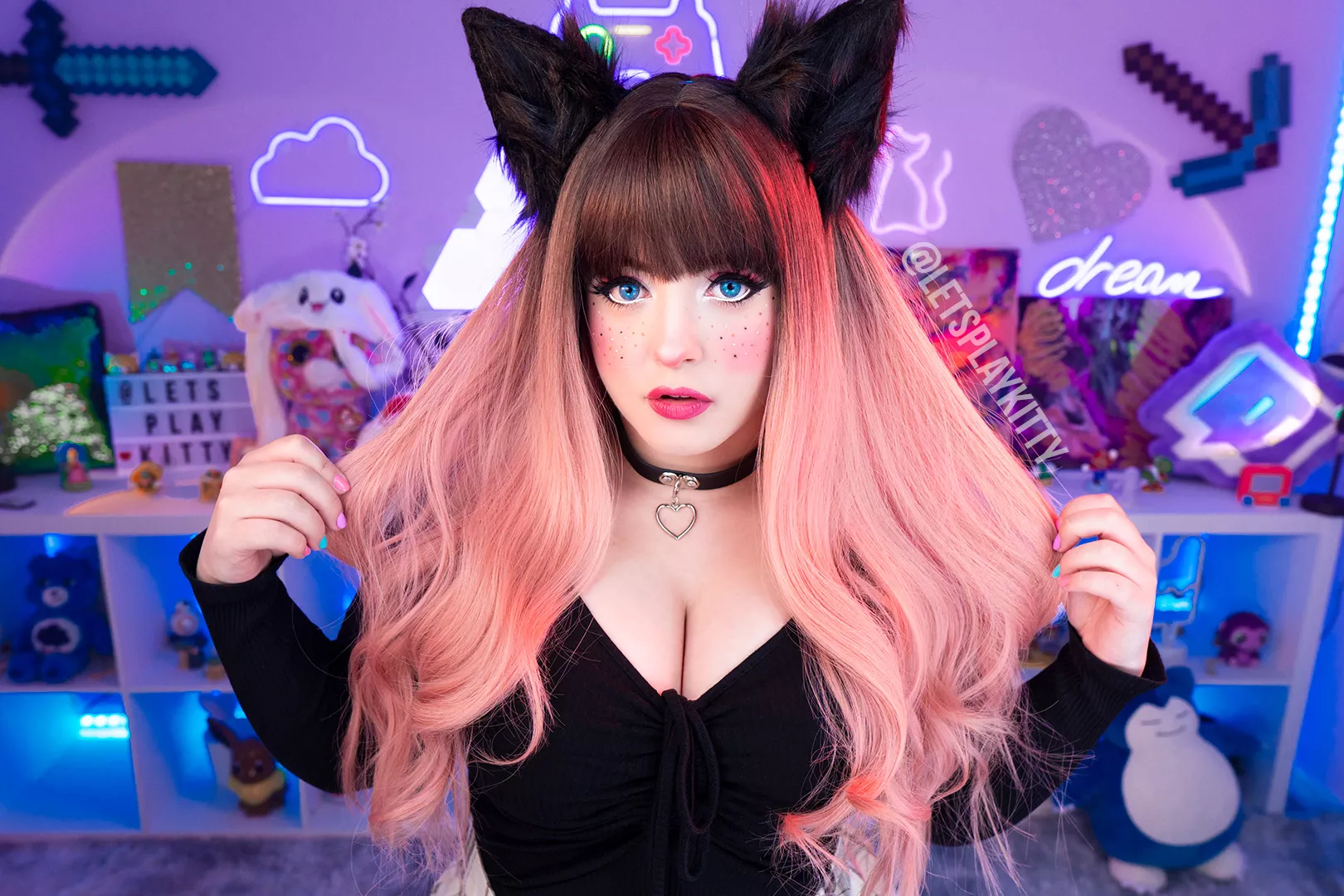 Headpats Pwease? 🥺❤️