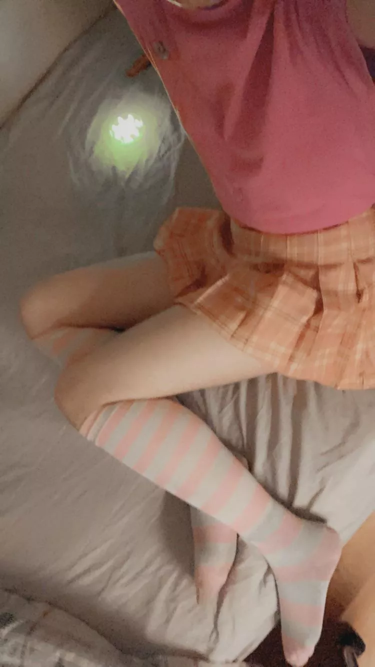 heard u guys like femboy thighs