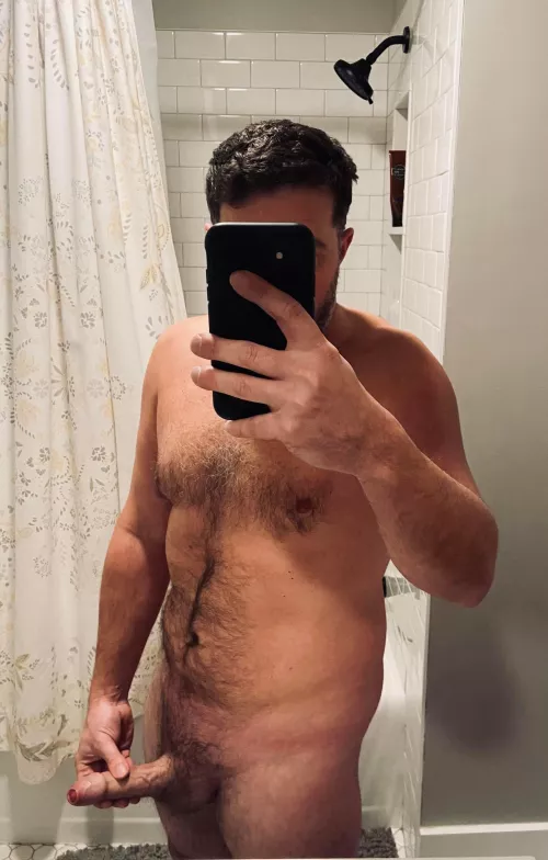 Heard you boys might like hairy uncut dom dads?
