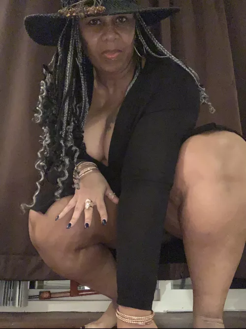 HeavenlyAzz is getting ready for OF