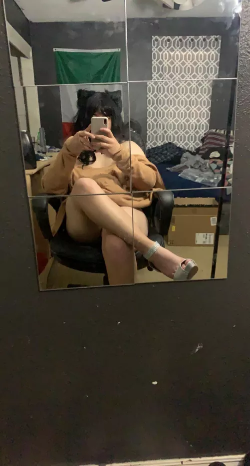 π―π΅π²π½ Heels are just too much fun