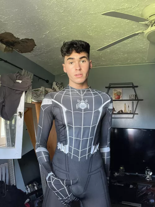 hehe 20 y/o spidey boy DMs are open