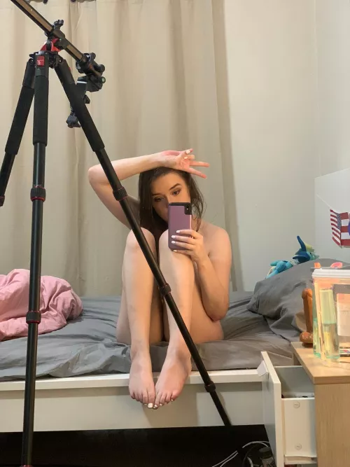 Hehe oops I forgot to close my drawer [f]