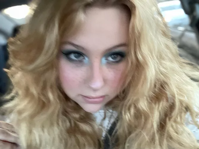 Hehehe new makeup look:)