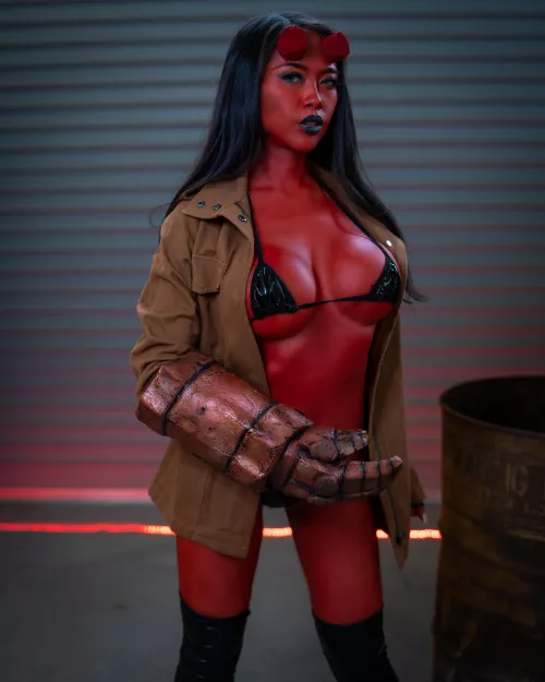 Hellgirl body paint by Linny_Hill