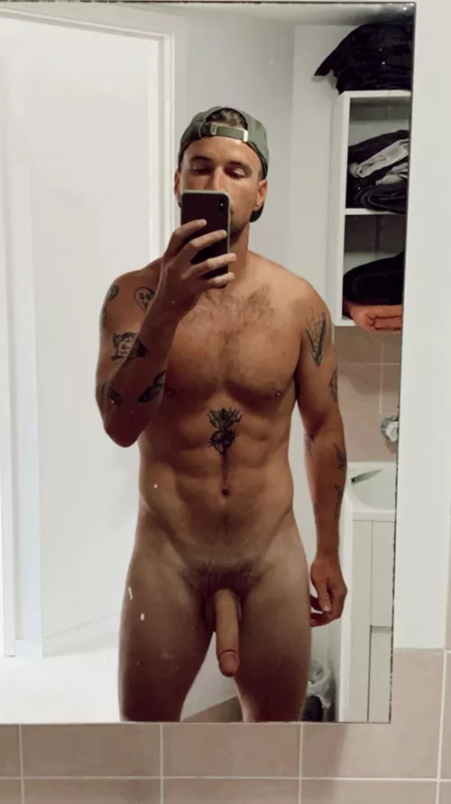 Hello 😏