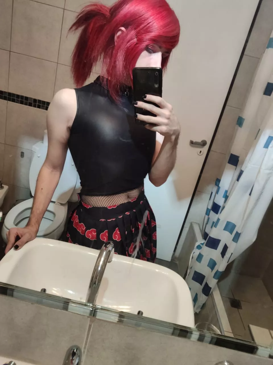 Hello! Im kinda new on reddit, looking to meet cool people and learn more about the plataform. Also, this was my last saturday outfit, I went out to dance at a gay disco with my friends, People looked at me too much, is it too much for a gay disco?