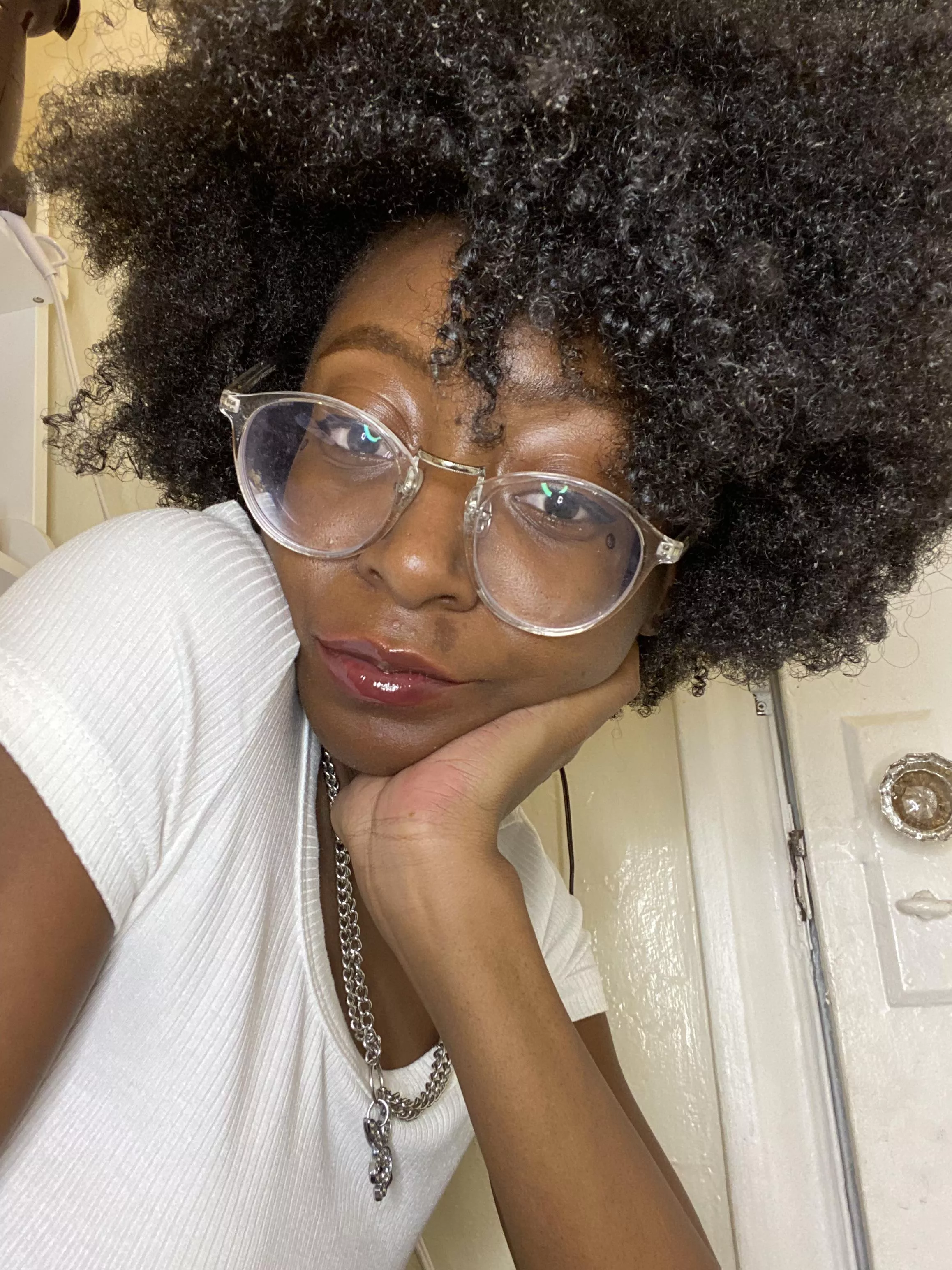 Hello, like my new frames? Hello, like my new frames?