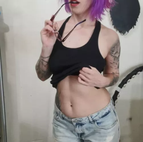 Hello love ❤️ I'm here for you daddy, do you want to see more? Let me know and let's have a little fun 🔥