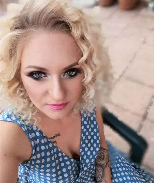 Hello!! 💋💋💋