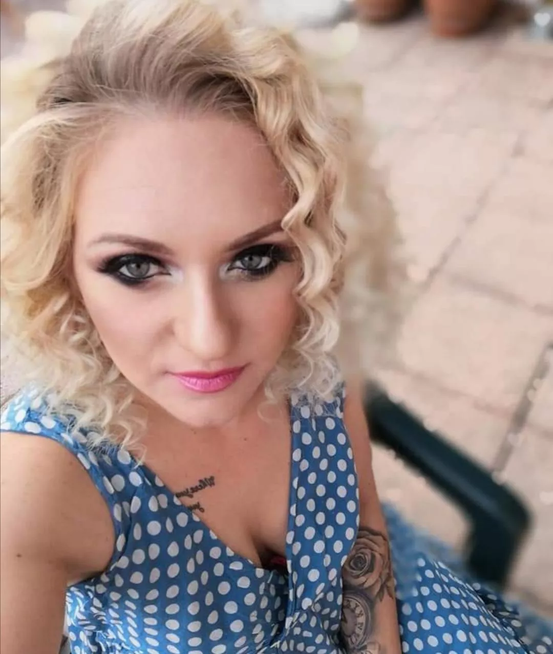 Hello!! 💋💋💋