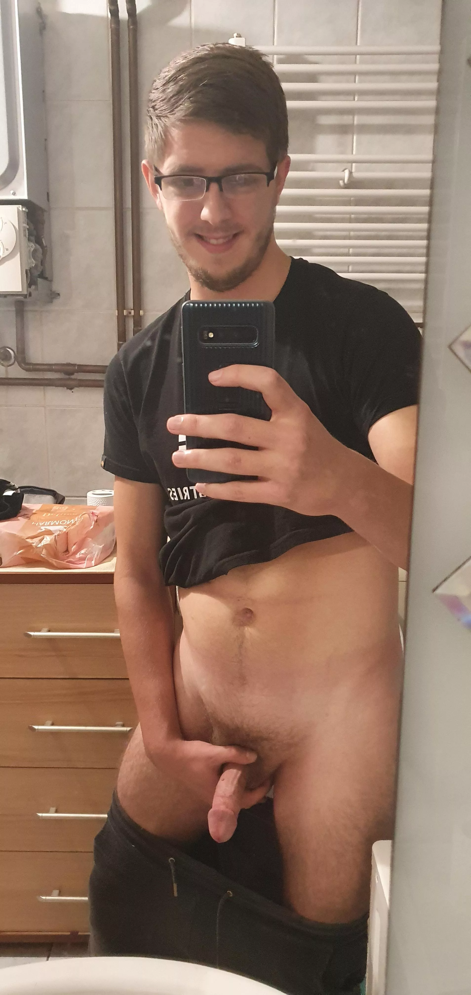 Hello to the 5 people who will see this 😛