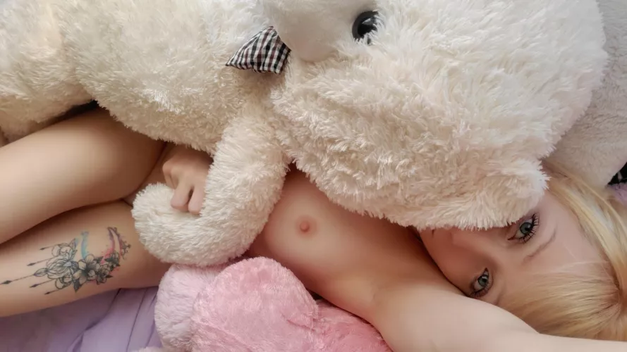 Help 😳 Bear got me