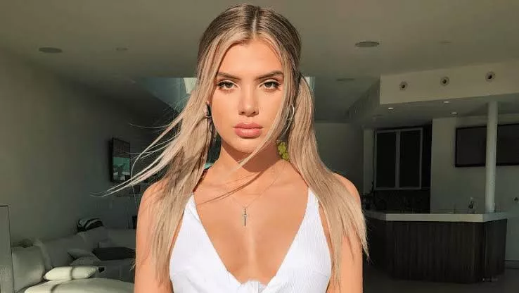 Help me cum for Alissa Violet with a JOI or rp! Help me cum for Alissa Violet with a JOI or rp!