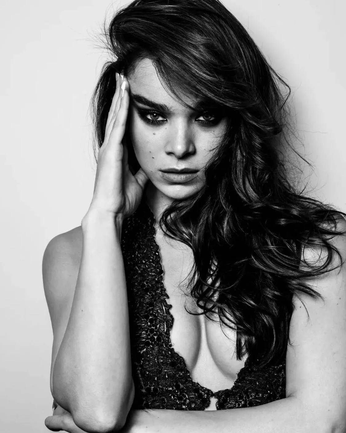 Help me cum to Hailee Steinfeld?