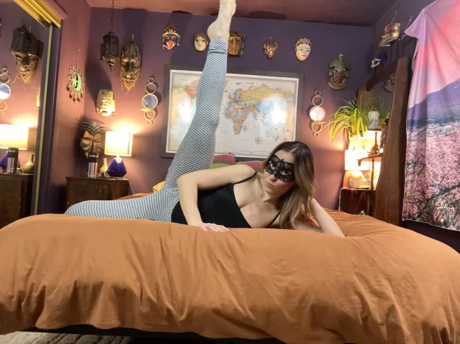 Help me do the splits😉