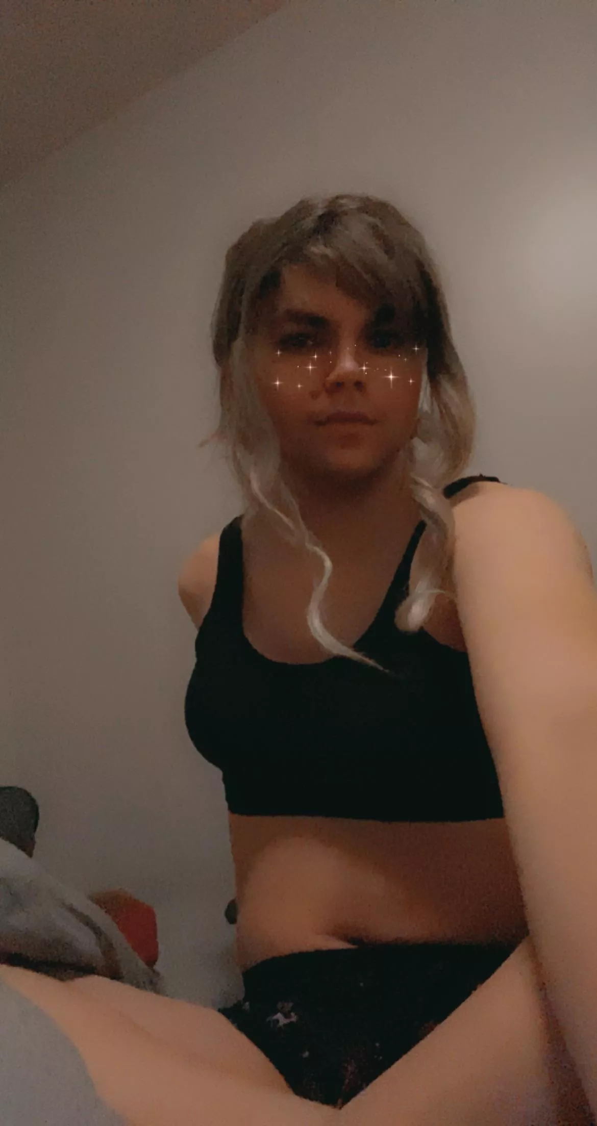 Help me fend off the autumn chill 😘