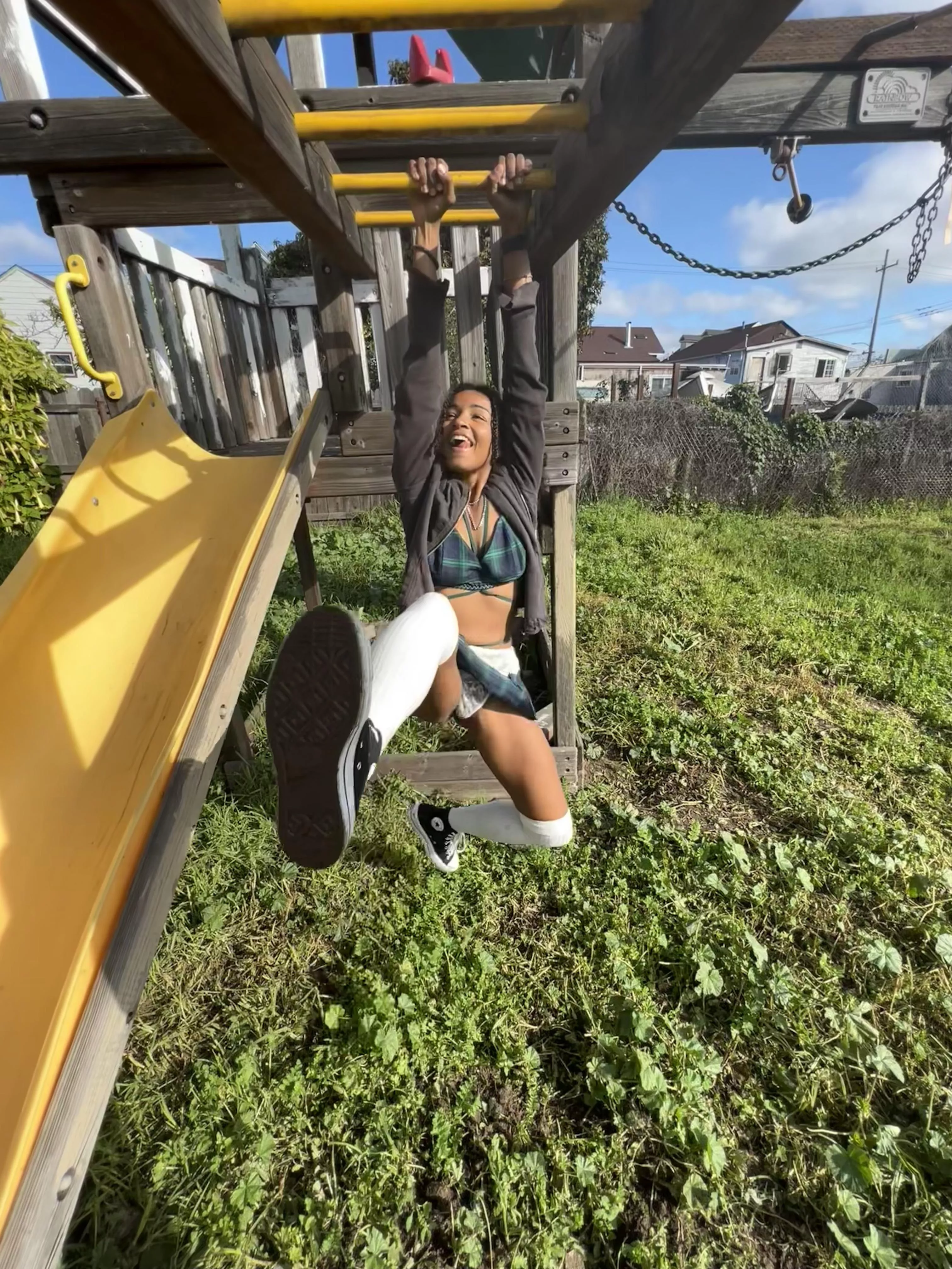 Help me reach the next handle!